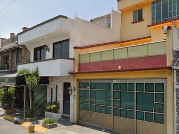 Sk17 Hermosa Casa En REMATE Ideal Para Iniciar Tu Patrimonio Pago En 2 Exhibiciones, EN LAS AMERICAS ECATEPEC Solo Recrsos Propios