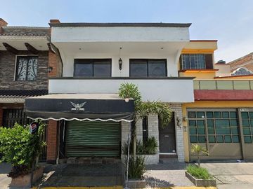Sk17 Hermosa Casa En REMATE Ideal Para Iniciar Tu Patrimonio Pago En 2 Exhibiciones, EN LAS AMERICAS ECATEPEC Solo Recrsos Propios