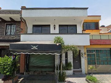 Sk17 Hermosa Casa En REMATE Ideal Para Iniciar Tu Patrimonio Pago En 2 Exhibiciones, EN LAS AMERICAS ECATEPEC Solo Recrsos Propios