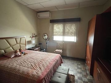 Casa en venta, Bario centenario, Guayaquil