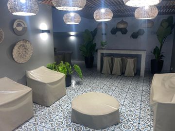 🏢 MIRAFLORES – LINDO Y AMPLIO DEPARTAMENTO 🛏️ 3 Dormitorios con baño c/u + Cochera ✨ Ideal para inversión en Airbnb