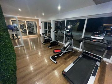 🏢 MIRAFLORES – LINDO Y AMPLIO DEPARTAMENTO 🛏️ 3 Dormitorios con baño c/u + Cochera ✨ Ideal para inversión en Airbnb