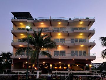 Departamento con vista a la marina en Marina Banderas | Amueblado y estilo náutico |