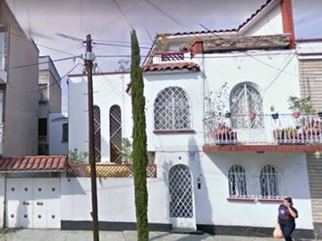 Oportunidad Casa en Calle Ignacio Allende #86, Col. Claveria, Alcaldía Azcapotzalco, recuperación bancaria.