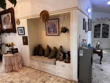 🏡 CASA EN VENTA – COL. ARBIDE, LEÓN GTO. PRECIO OPORTUNIDAD $ 7,900,000 MXN PRECIO DE AVALUO $ 12,700,000 MXN