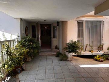 🏡 CASA EN VENTA – COL. ARBIDE, LEÓN GTO. PRECIO OPORTUNIDAD $ 7,900,000 MXN PRECIO DE AVALUO $ 12,700,000 MXN