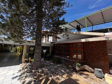 🏡 CASA EN VENTA – COL. ARBIDE, LEÓN GTO. PRECIO OPORTUNIDAD $ 7,900,000 MXN PRECIO DE AVALUO $ 12,700,000 MXN