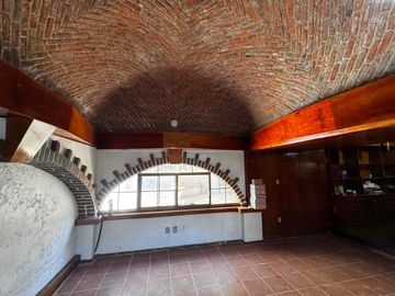 🏡 CASA EN VENTA – COL. ARBIDE, LEÓN GTO. PRECIO OPORTUNIDAD $ 7,900,000 MXN PRECIO DE AVALUO $ 12,700,000 MXN
