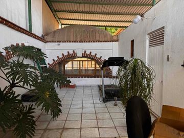 🏡 CASA EN VENTA – COL. ARBIDE, LEÓN GTO. PRECIO OPORTUNIDAD $ 7,900,000 MXN PRECIO DE AVALUO $ 12,700,000 MXN
