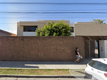 EXELENTE CASA EN VENTA EN SAN LUIS POTOSI LAS JACARANDAS 3RA SECCION UC.1