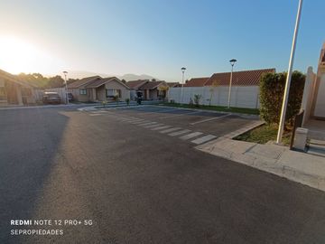 Vendo casa NUEVA de un piso en Condominio, La Cruz
