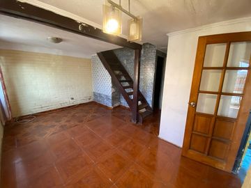 Casa en Villa Las Flores Oriente, Maipú.