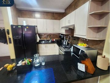 Vendo suite amoblada remodelada Sector Republica del Salvador
