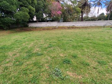 VENTA CASA INDEPENDIENTE CON AMPLIO TERRENO SECTOR CONOCOTO