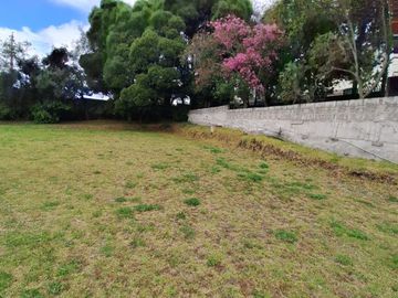 VENTA CASA INDEPENDIENTE CON AMPLIO TERRENO SECTOR CONOCOTO