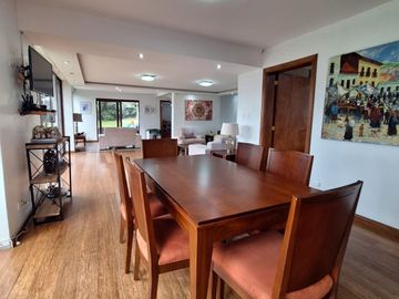 VENTA CASA INDEPENDIENTE CON AMPLIO TERRENO SECTOR CONOCOTO