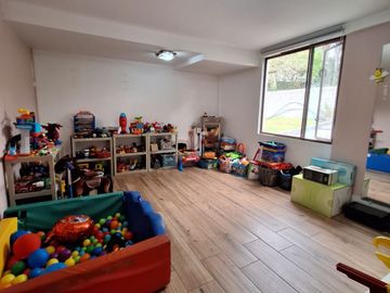 VENTA CASA INDEPENDIENTE CON AMPLIO TERRENO SECTOR CONOCOTO