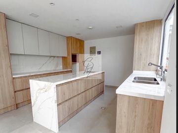 VENDO CASA CUMBAYÁ LA PRIMAVERA 3 DORMITORIOS
