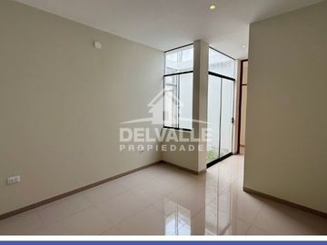Casa de Estreno en Alameda Country Club – ¡Vive Tranquilo en una Zona No Inundable!