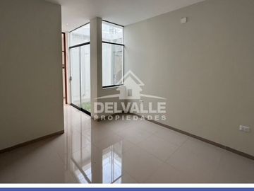 Casa de Estreno en Alameda Country Club – ¡Vive Tranquilo en una Zona No Inundable!