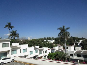 Casa en Codominio con Alberca en Col. San Antón, Cuernavaca Morelos.