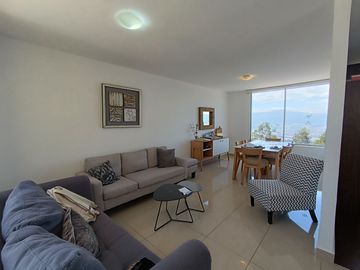 UIDE RENTA CASA AMOBLADA