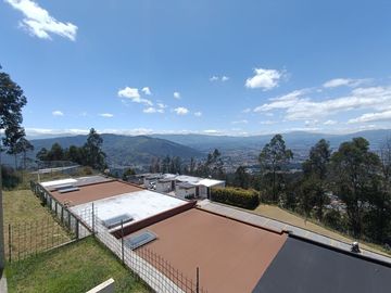 UIDE RENTA CASA AMOBLADA