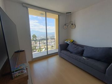 UIDE RENTA CASA AMOBLADA