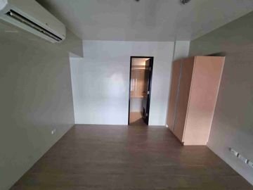 RFO 1BR Loft unit beside NAIA T3 Rent to Own 3% DP Move In