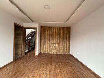 CASA POR ESTRENAR DE 4 DORMITORIOS EN VENTA SECTOR RICAURTE