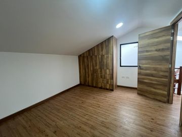 CASA POR ESTRENAR DE 4 DORMITORIOS EN VENTA SECTOR RICAURTE