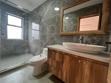 CASA POR ESTRENAR DE 4 DORMITORIOS EN VENTA SECTOR RICAURTE