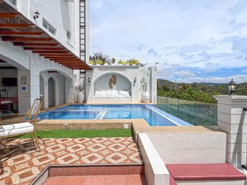 Breathtaking Modern Tropical Rest House For Sale in Town & Country Heights, Antipolo