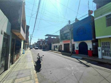 🏡 ¡Gran Oportunidad! Casa En Venta De 3 Pisos Con Opcion De Negocio En Excelente Ubicación – Calle La Mar A Media Cuadra De La Av. Cutervo
