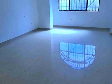 🏡 ¡Gran Oportunidad! Casa En Venta De 3 Pisos Con Opcion De Negocio En Excelente Ubicación – Calle La Mar A Media Cuadra De La Av. Cutervo
