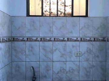 🏡 ¡Gran Oportunidad! Casa En Venta De 3 Pisos Con Opcion De Negocio En Excelente Ubicación – Calle La Mar A Media Cuadra De La Av. Cutervo