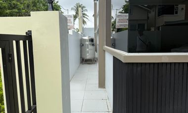 House and Lot with POOL Bgy. Maiitim II West, Tagaytay for SALE! 420 sqm at 18M neg