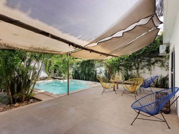SE VENDE Casa de 2 niveles en Puerto Escondido – ¡Ideal para rentas en Airbnb
