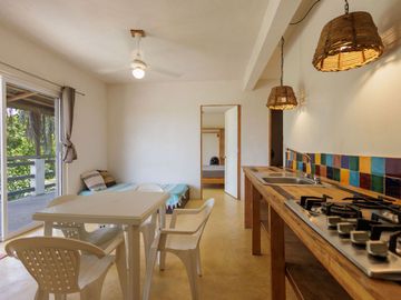 SE VENDE Casa de 2 niveles en Puerto Escondido – ¡Ideal para rentas en Airbnb