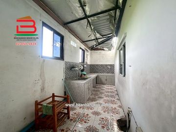 บ้านแฝด หมู่บ้าน เดอะไนน์ รังสิต คลอง 9 เนื้อที่ 36.8 ตรว. ใกล้วัดลานนา ถนนรังสิต-นครนายก ตำบลลำลูกกา อำเภอลำลูกกา จังหวัดปทุมธานี