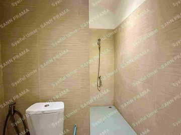 rumah 2 lantai semi furnish di andara vilage