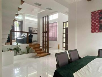 House & Lot w/ POOL & Jacuzzi in Tagaytay Country Homes 3 for SALE! 400 sqm at 35M