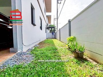 ทาวน์เฮาส์ หมู่บ้าน ภัทรไพรเวท 2 เฟส 3 เนื้อที่ 24.7 ตรว. ถนนปทุมธานี-สามโคก-เสนา อ.สามโคก จ.ปทุมธานี