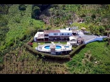 Vendo finca hotel en Jardín Antioquia