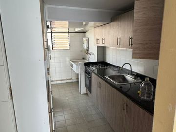 VENDO EN CALI CERCA A LA AUTOPISTA SUR ORIENTAL Y A LA 56 (AV. GUADALUPE) APARTAMENTO EN UNIDAD RESIDENCIAL  BUENO, BONITO Y BARATO, ESTRATO 5, $390M