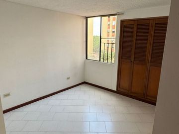 VENDO EN CALI CERCA A LA AUTOPISTA SUR ORIENTAL Y A LA 56 (AV. GUADALUPE) APARTAMENTO EN UNIDAD RESIDENCIAL  BUENO, BONITO Y BARATO, ESTRATO 5, $390M