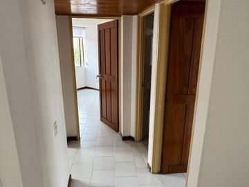 VENDO EN CALI CERCA A LA AUTOPISTA SUR ORIENTAL Y A LA 56 (AV. GUADALUPE) APARTAMENTO EN UNIDAD RESIDENCIAL  BUENO, BONITO Y BARATO, ESTRATO 5, $390M
