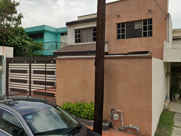 VENTA DE EXELENTE CASA EN MONTERREY NUEVO LEON VISTA HERMOSA