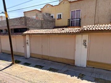 CASA EN VENTA EN QUERETARO