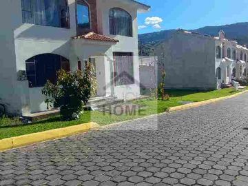 Vendo moderna casa esquinera acogedora por estrenar